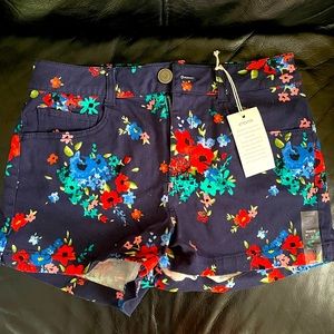 Juniors size 11 shorts / never worn